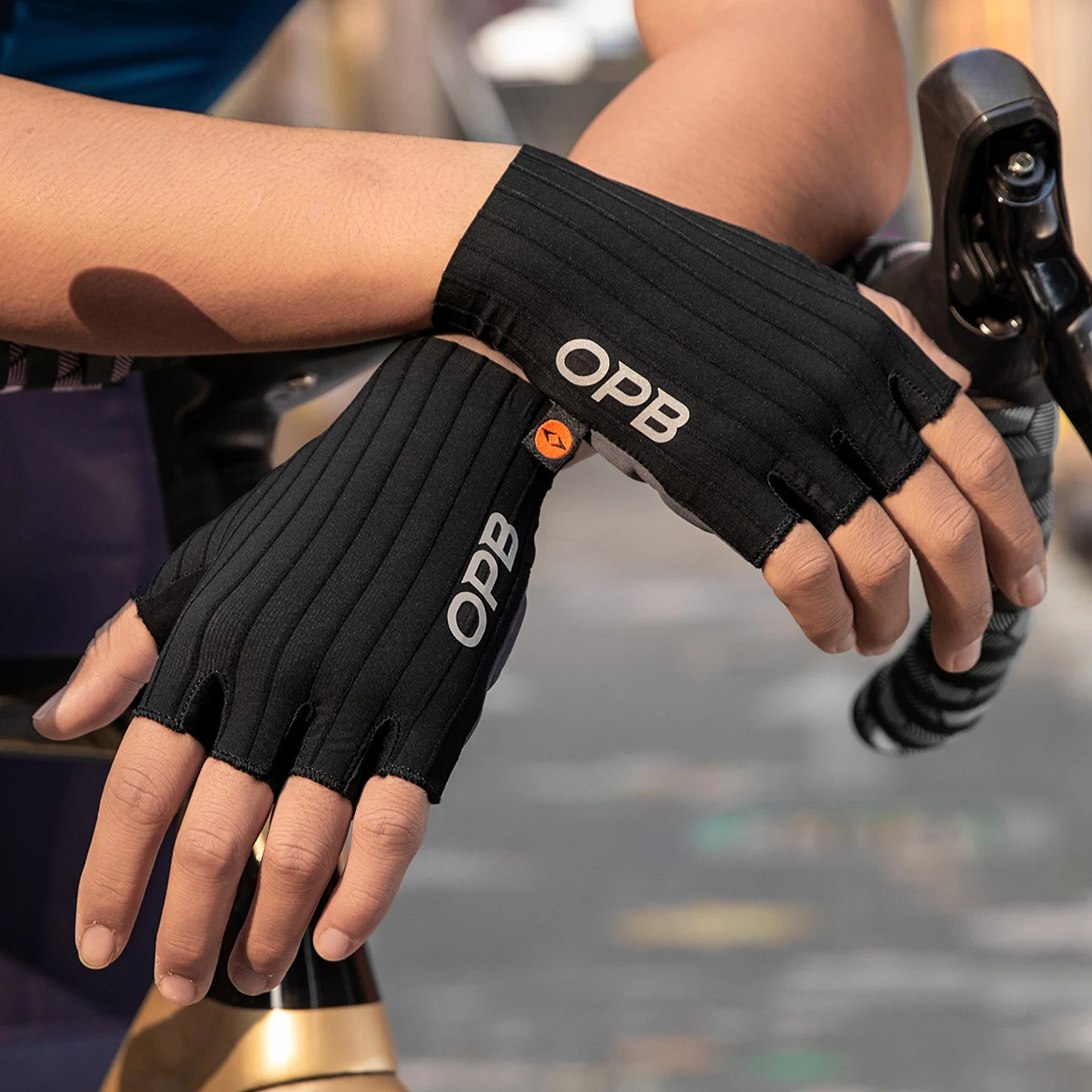 TOSUOD Half Finger Bike Gloves Shock-Absorbing Cycling Breathable Anti-Slip Bicycle Gloves Summer Exercise Gloves