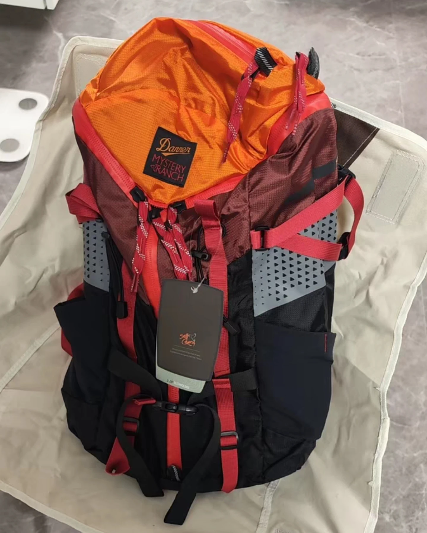 MYSTERY RANCH 2Day Firefighters Joint 32L Tactical Outdoor Mountaineering Travel Backpack Commuting Backpack