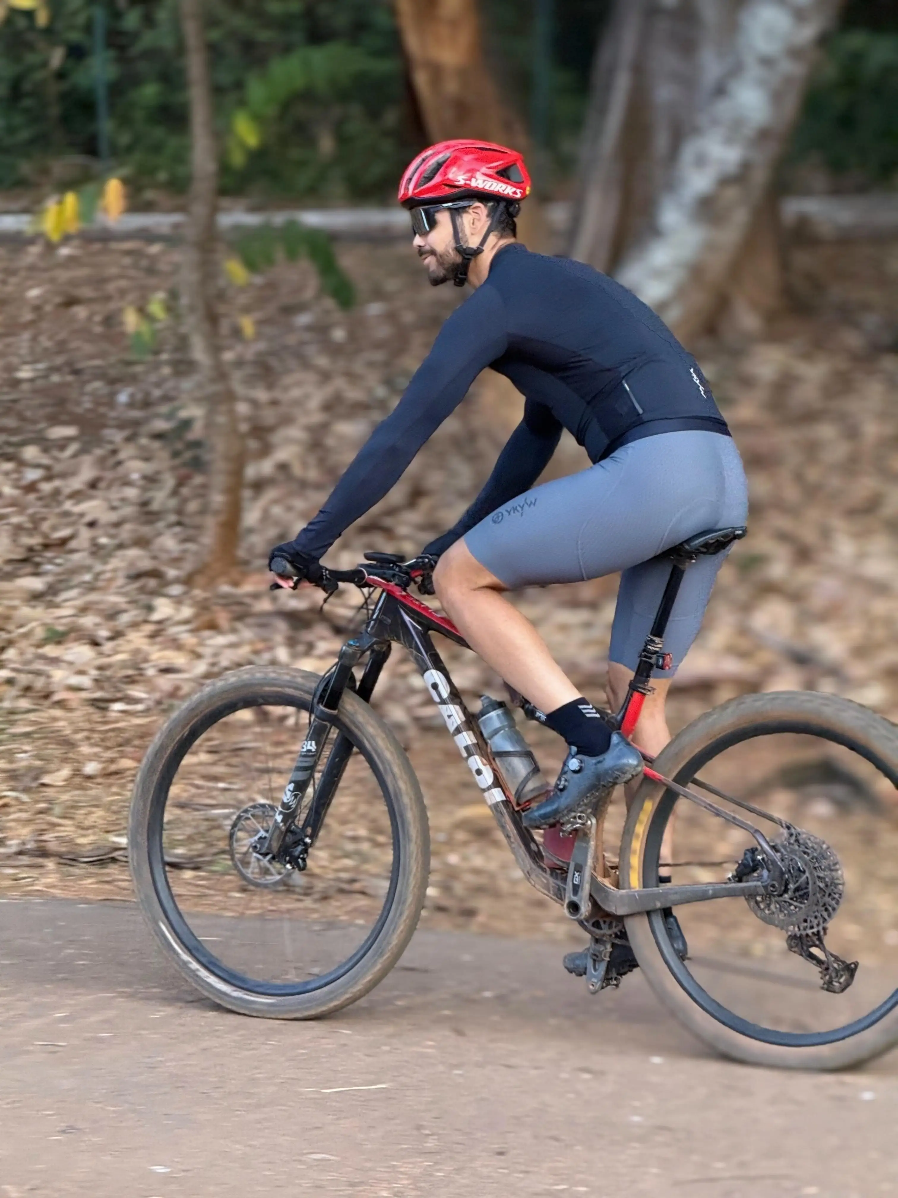 YKYWBIKE 2026 Summer Cycling Bib Shorts Fit Men Seamless Tights Bicycle Bibs Short Pants 7 Hours Long Distance Slim Fit