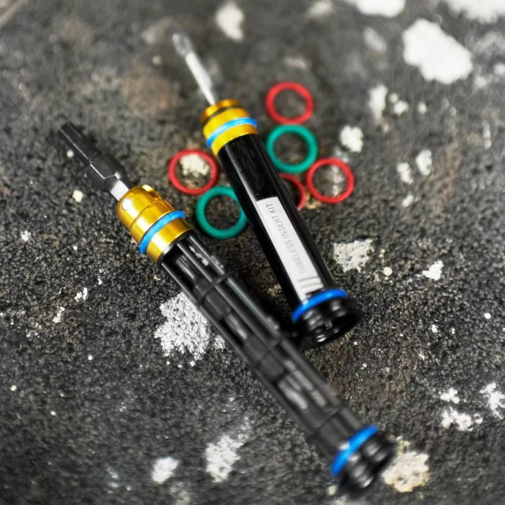 DUAL TUBELESS KIT REPAIR AND TOOL KIT BLACK