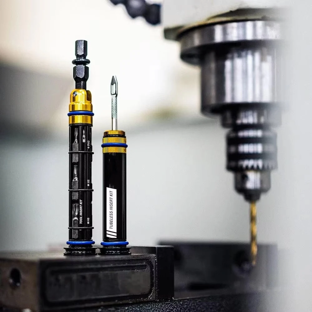 DUAL TUBELESS KIT REPAIR AND TOOL KIT BLACK