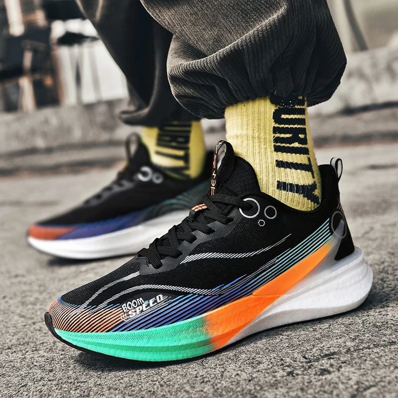 Men Women Carbon Running Shoes Lightweight Mesh Breathable Non-Slip Marathon Running Shoes Fashion Road Jogging Sports Shoes