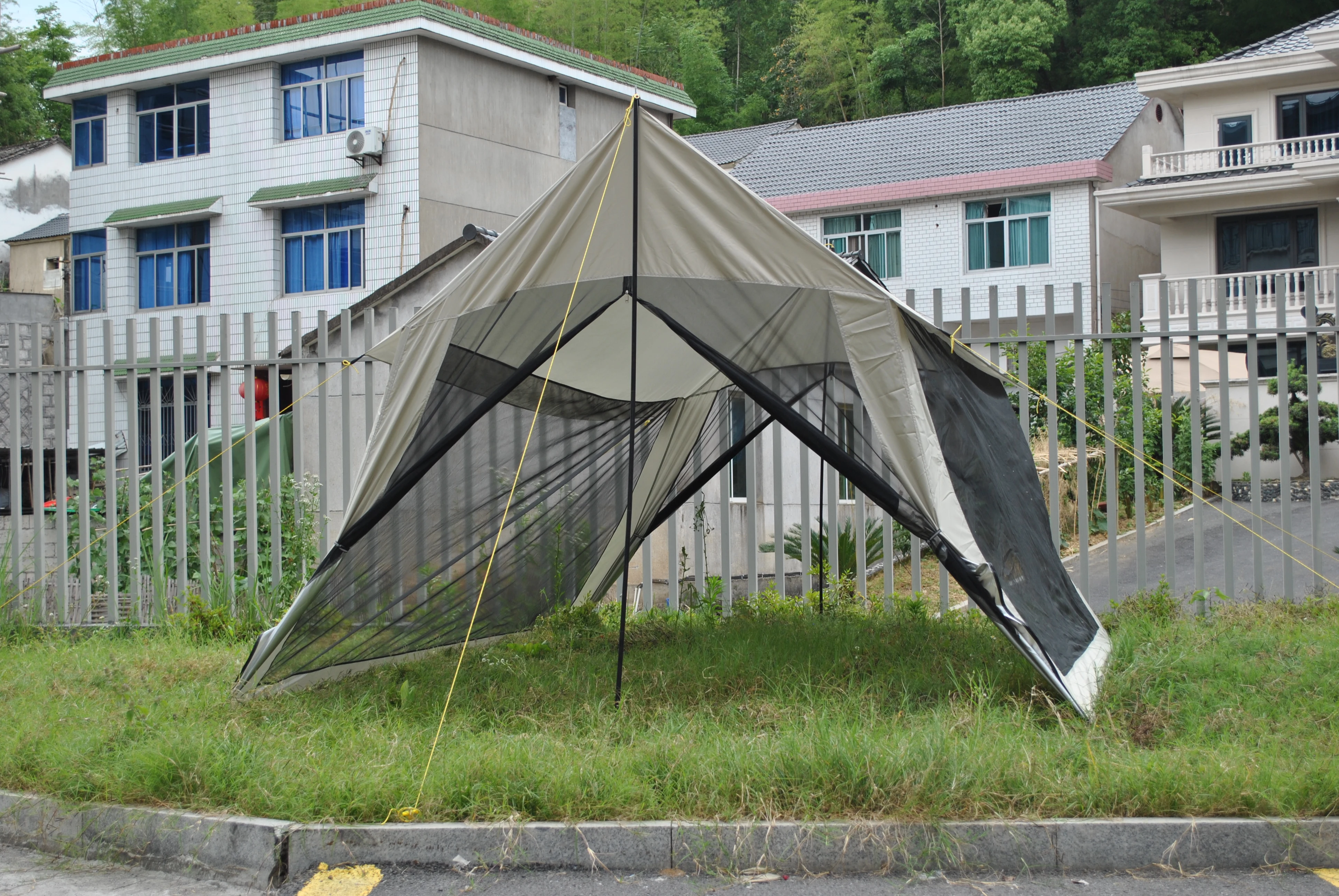 Outdoor Mesh Tent, Anti Mosquito Camping Shelter with Full Netting, Breathable Tent for Summer Camping & Backyard Parties