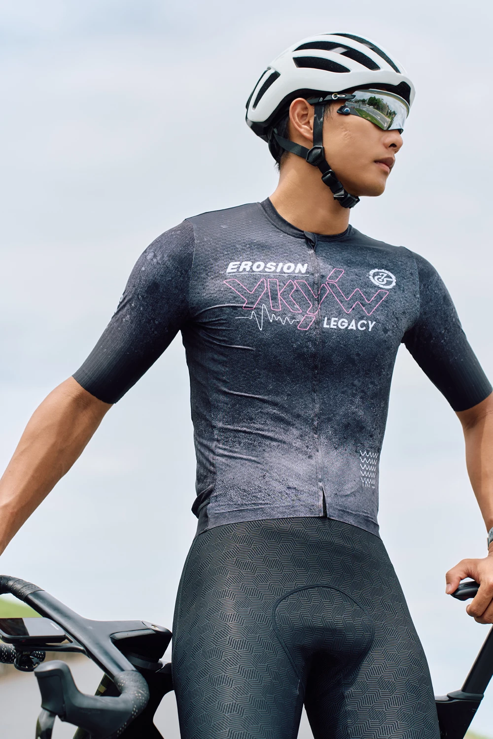 YKYWBIKE Men 2026 Summer Short Sleeve Cycling Jersey Pro Lightweight Breathable Quick Dry High Elastic Road Bike MTB Tops