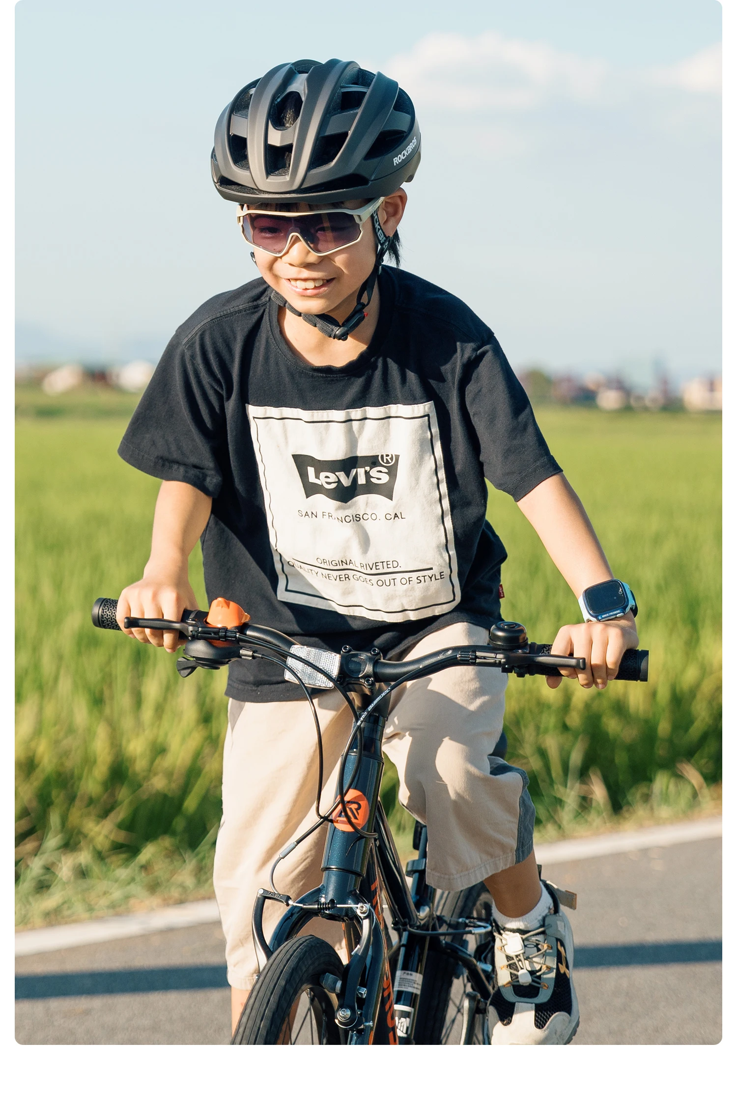 ROCKBROS Children Cycling Helmet Lightweight with Antibacterial Lining Helmet 20 Air Guide Holes Breathable Ventilated Helmet