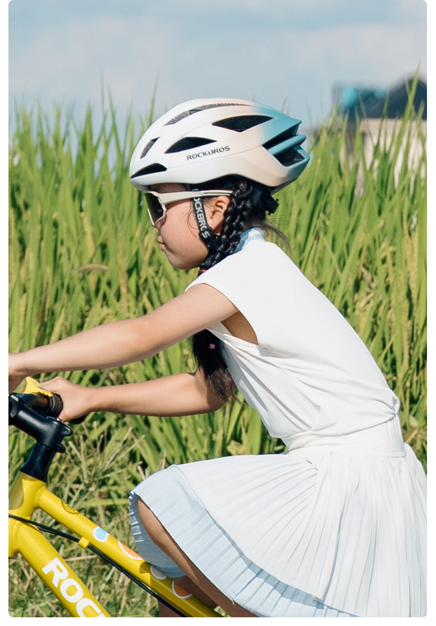 ROCKBROS Children Cycling Helmet Lightweight with Antibacterial Lining Helmet 20 Air Guide Holes Breathable Ventilated Helmet