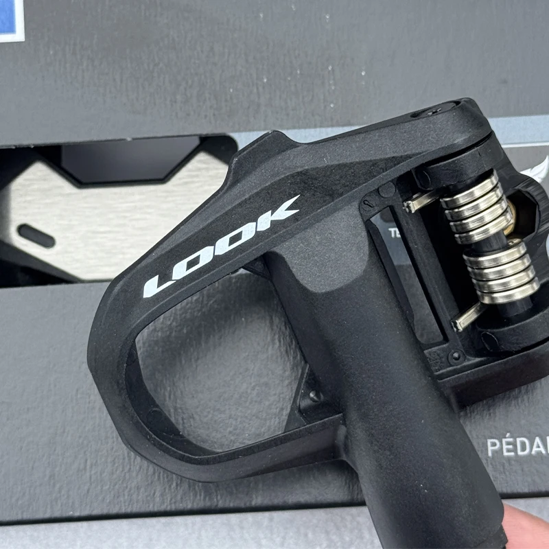 LOOK Keo 2 Max Road Pedals Self-Locking 4.5 Degree Float Cleats Included Cycling Bicycle