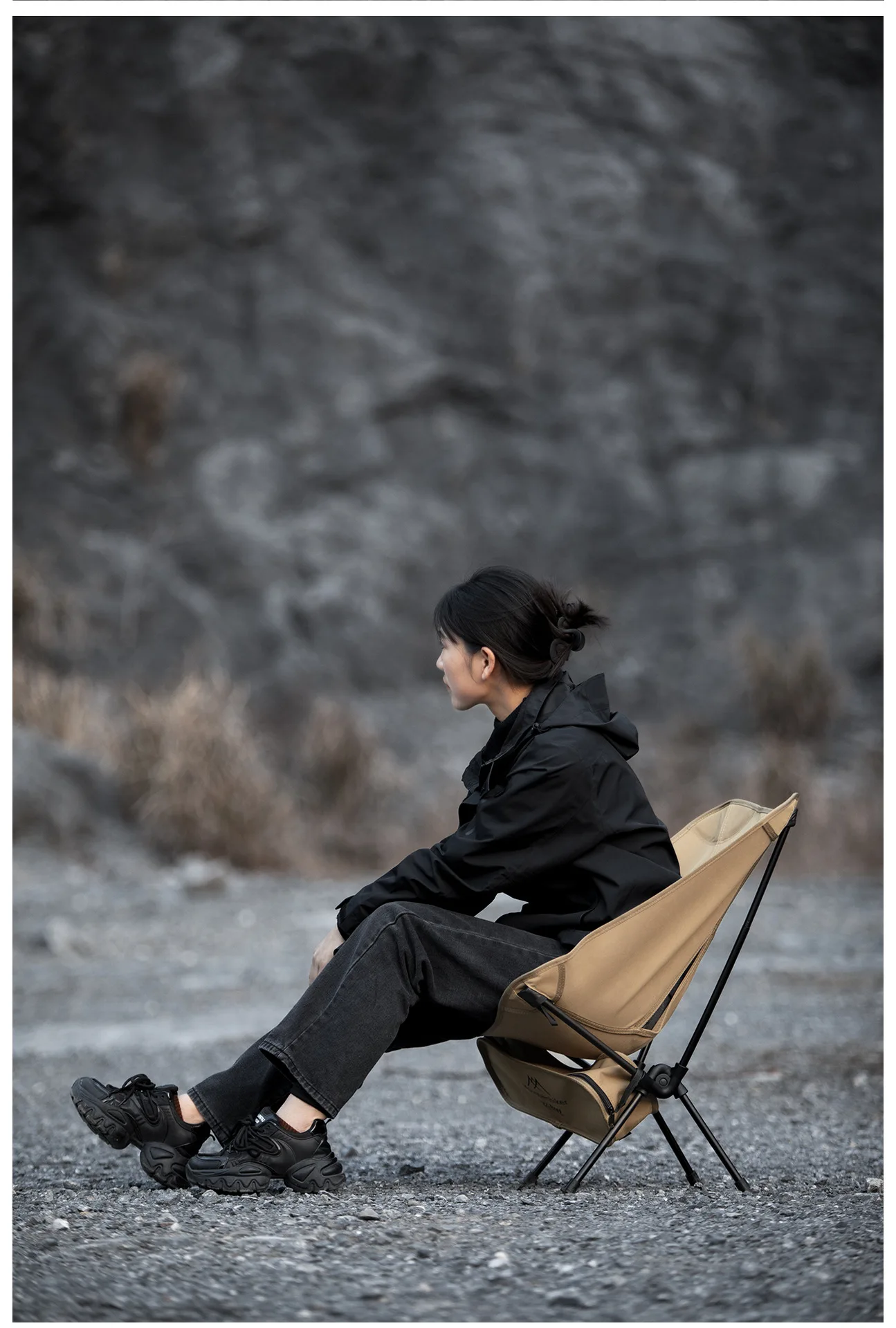 MOUNTAINHIKER Ultra Light Portable Folding Moon Chair Aluminum Alloy Outdoor Bench for Camping Hiking Fishing in Green Black Kha