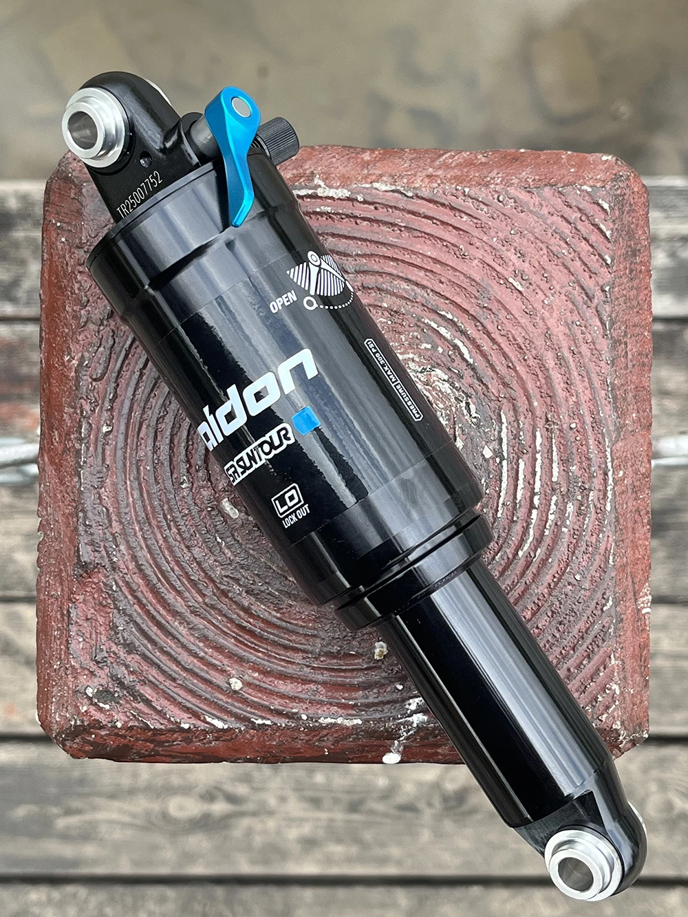 25 New SR SUNTOUR Mtb Bike Air Shock Absorber 152/165/184/190mm Lockable Shock Absorber Aluminum Bicycle XC Air Shock Absorber