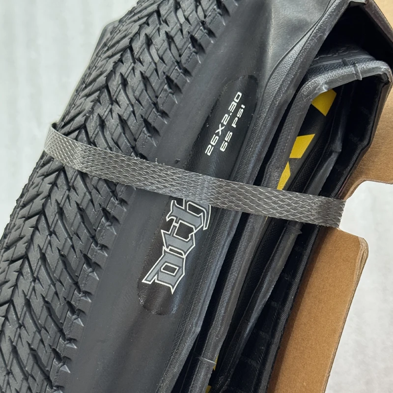 MAXXIS DTH 26-Inch Mountain Bike Tire 26x2.3 Foldable Tread Pattern for Off-Road Cycling BMX, Dirt Jump, Pump Track, Urban