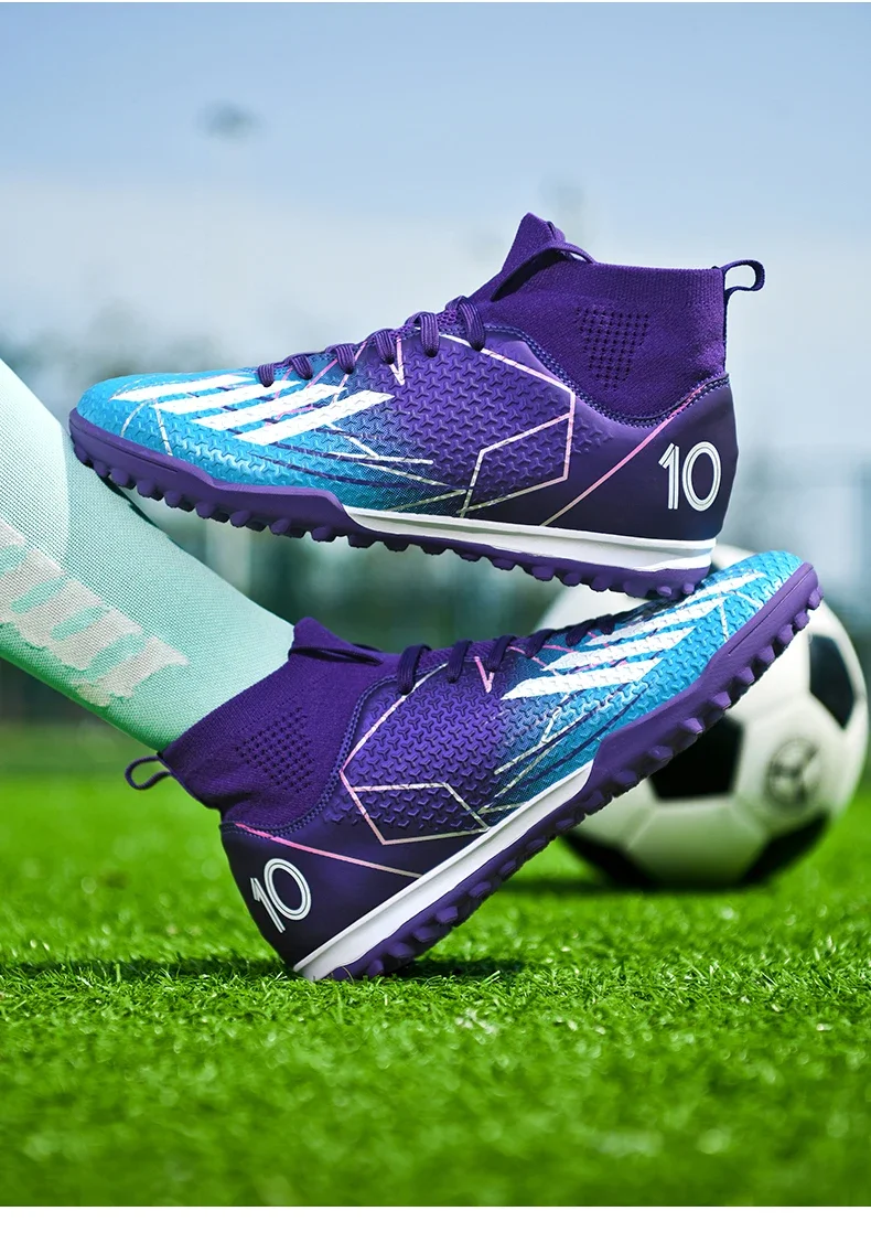 Men New Professional Soccer Shoes Original Resistant Casual Field Male Ultralight Football Boots Non Slip Fast Football Shoes