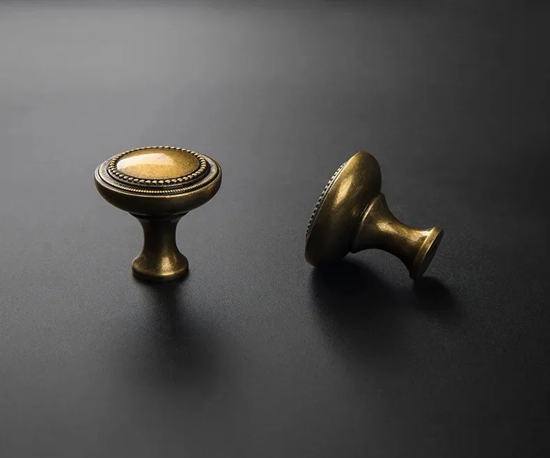 American Style Traditional Vintage Antique Brass Cabinet Handles Kitchen Cupboard Pulls Drawer Knobs for Furniture Hardware