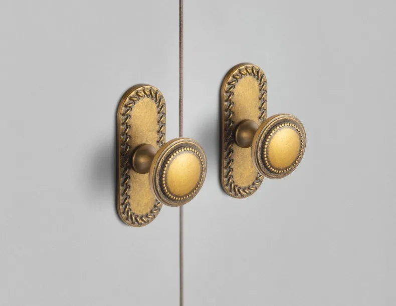 American Style Traditional Vintage Antique Brass Cabinet Handles Kitchen Cupboard Pulls Drawer Knobs for Furniture Hardware