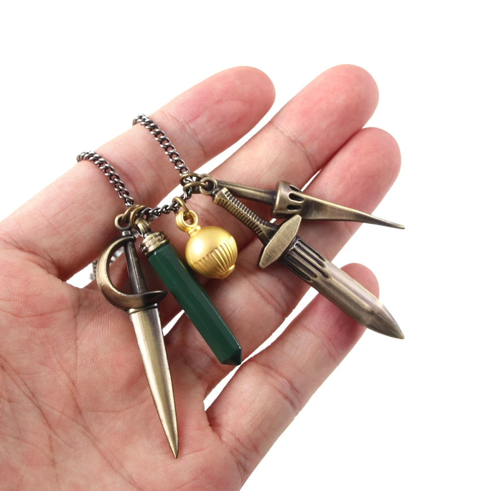 Lady Dimitrescu's Daughter Daniela Bela Pendant Necklaces for Women Game R Evil 8 Village Cosplay Necklace for Fans Jewelry Gift