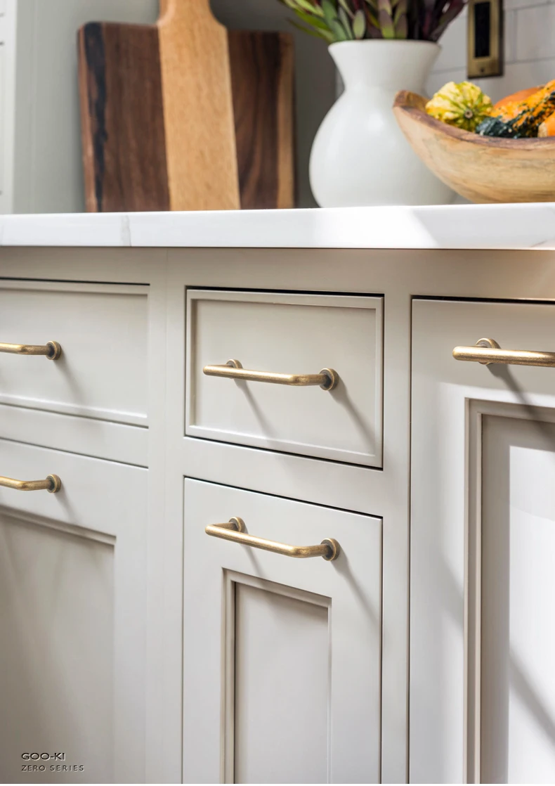 Goo-Ki Modern Black Silver Bronze Handles Cabinet Pulls Kitchen Door Handles Drawer Knobs Cupboard Handle for Furniture Hardware