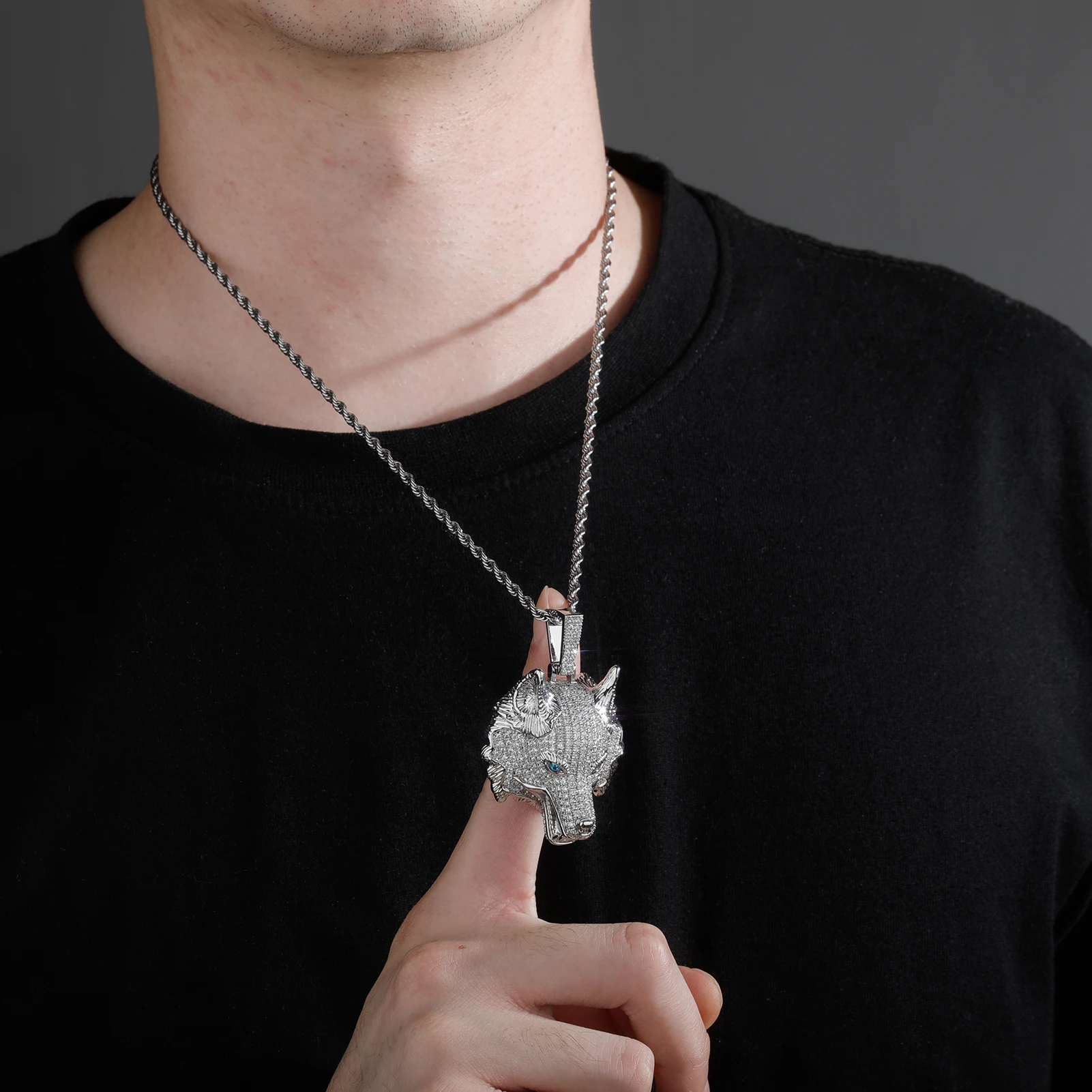 GUCY New Gold Silver Color Animal Wolf Head Pendant With Full Iced Out AAAA Cubic Zirconia Hip Hop Necklace Jewelry For Gift