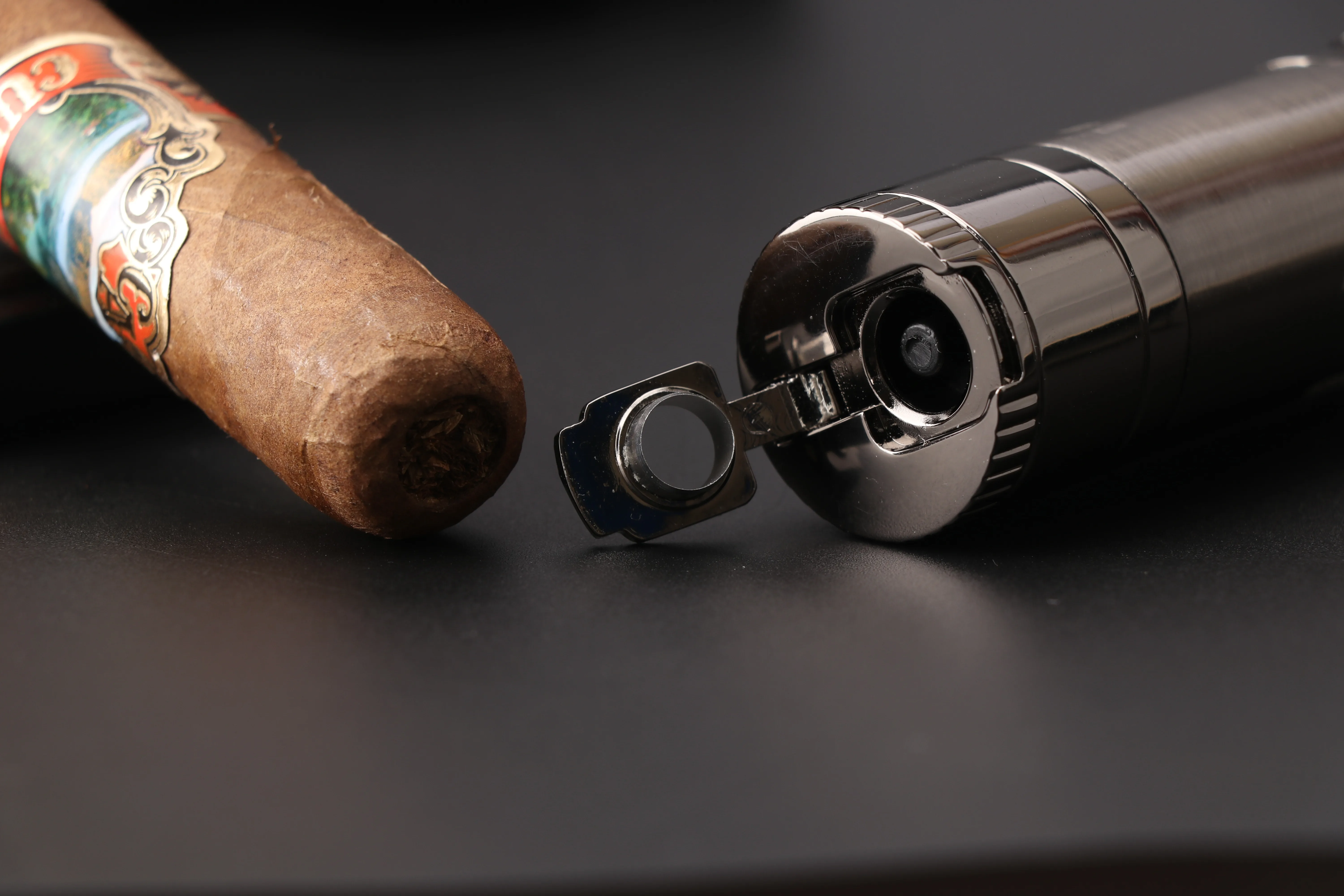 Xifei Cigar Lighter Torch W/ Puncher Holder Aeration Tool Needle Windproof Aansteker Metal Esqueiro Maçarico Smoking Accessories