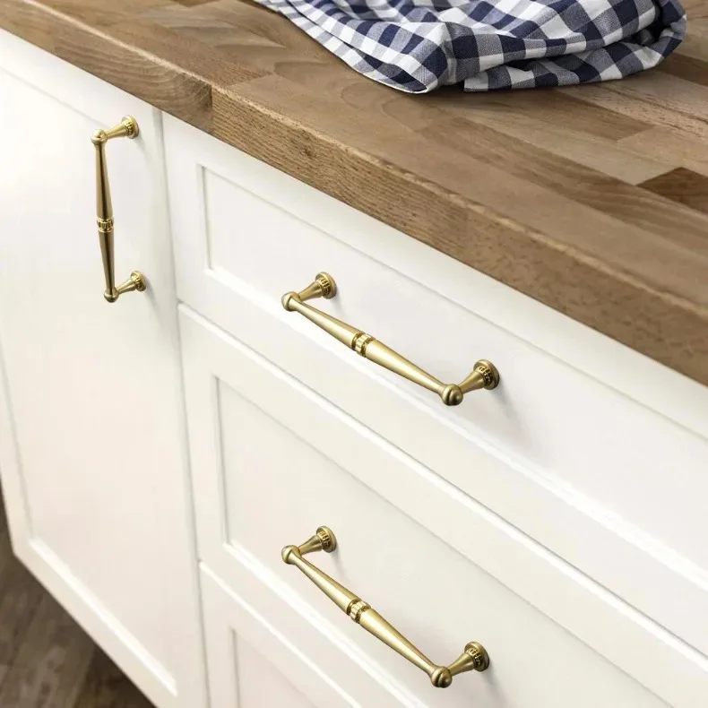 Traditional Vintage Antique Yellow Bronze Cabinet Handles Kitchen Cupboard Pulls Drawer Knobs Kitchen door handles and knobs