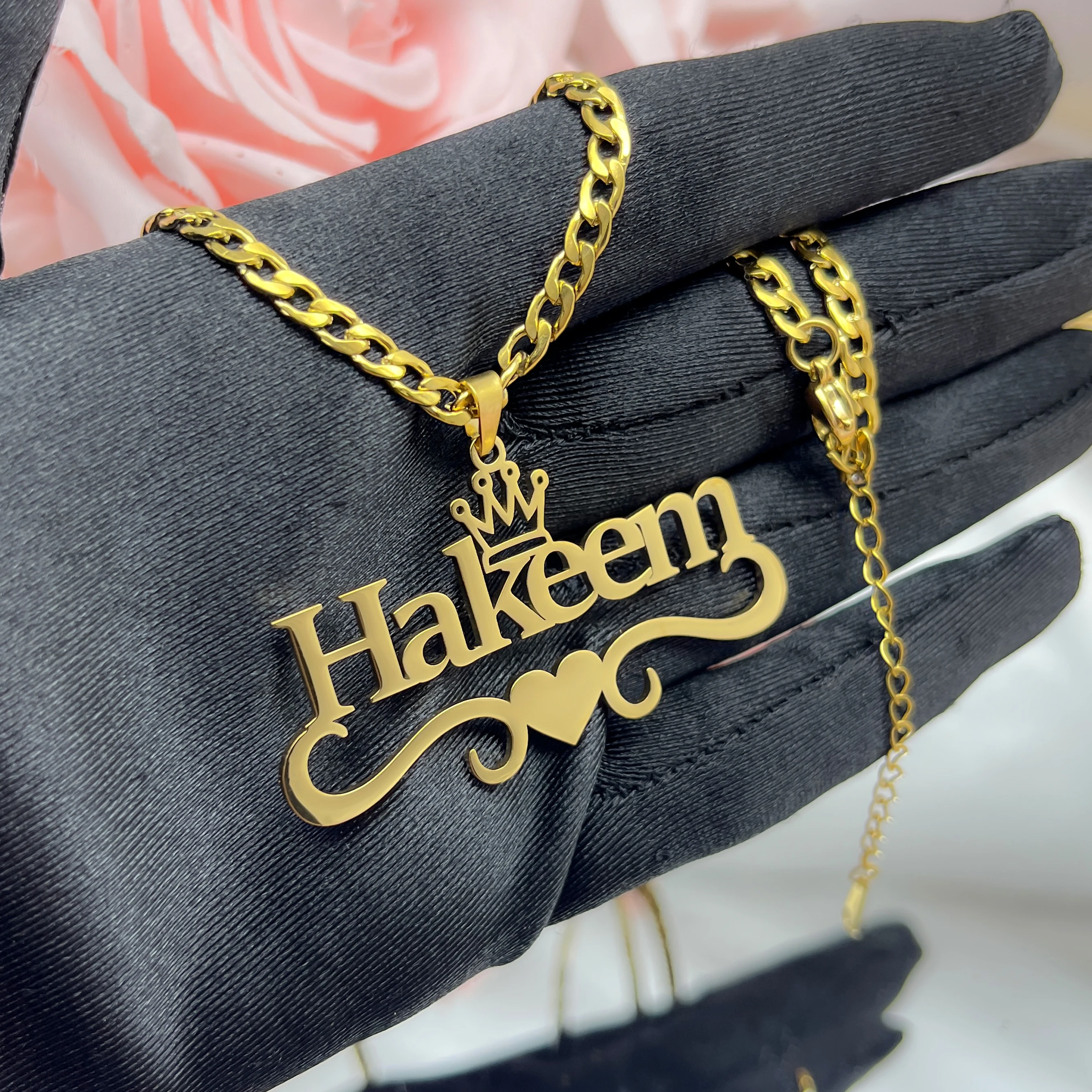New Stainless Steel Custom Necklace Custom Cuban Chain Center Crown Name Necklace Removable Heart shaped Nameplate Pendant