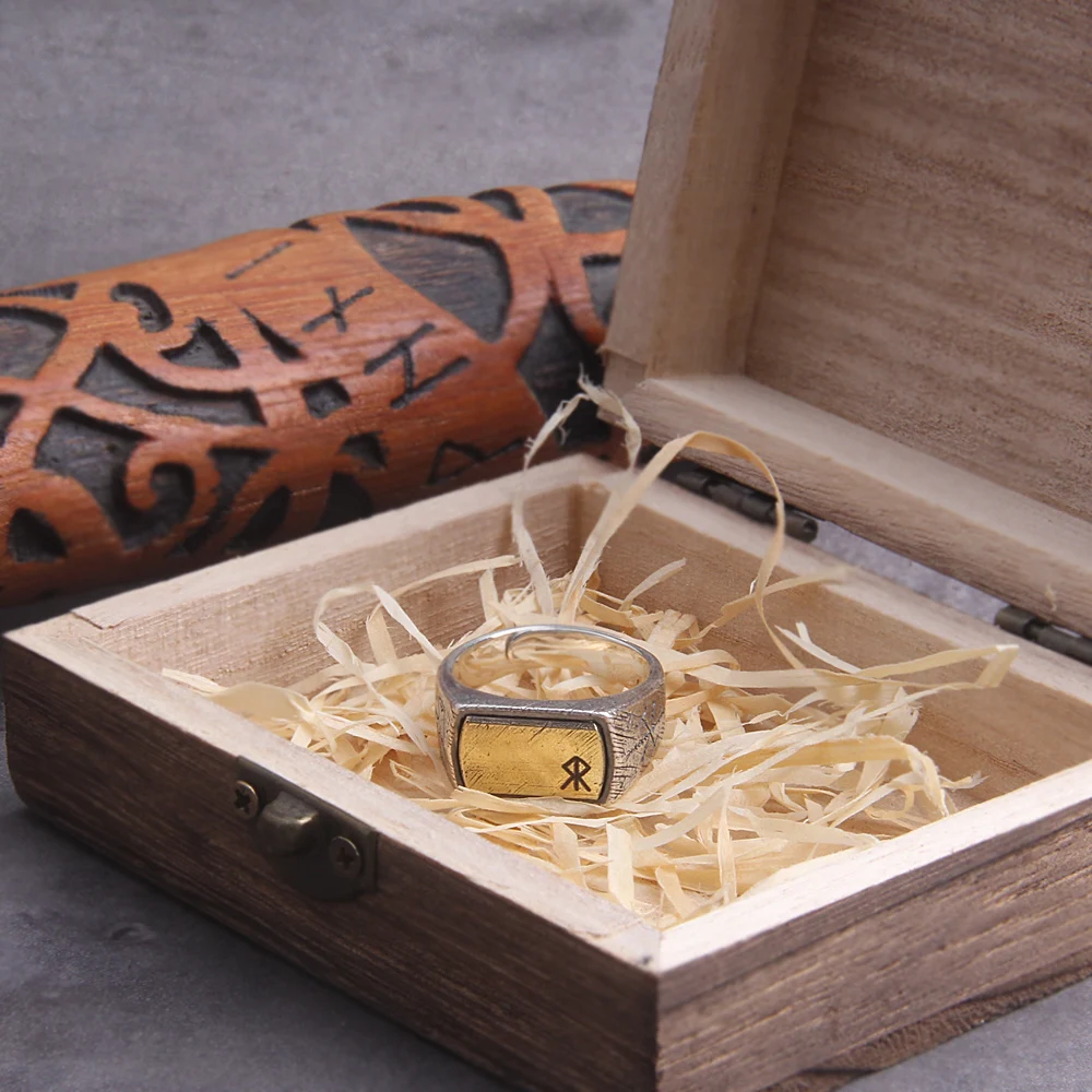925 sterling silver Thor’s Hammer Mjölnir and vegvisir ring as gift with vintage wood viking box