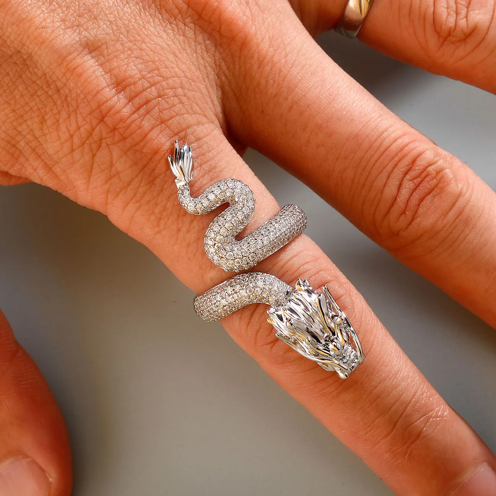 JINAO New Micro-Paved HIP Hop Black Chinese Traditional Dragon Iced Adjustable 5A+ Cubic Zircon Ring Men and Women Jewelry Gift