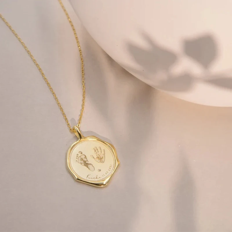 Custom Newborn Footprint Necklace Gold Stainless Steel Birthstone Pendant Personalized Mothers Handprint Kids New Mom Jewelry