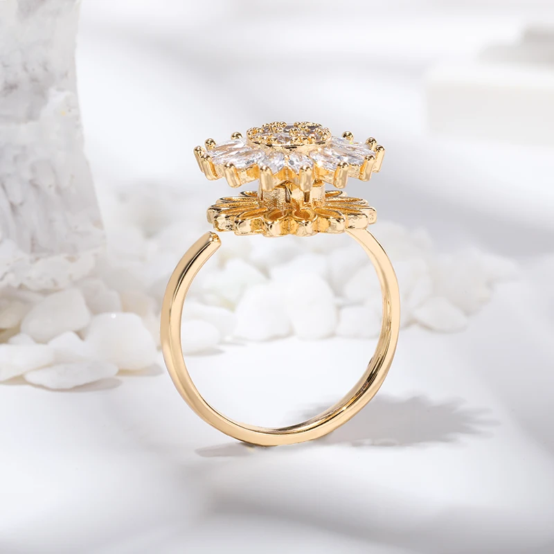 Luxury Crystal Snowflake Rings For Women Rotatable Fidget Anxiety Adjustable Ring Anti Stress Fashion Jewelry Gifts
