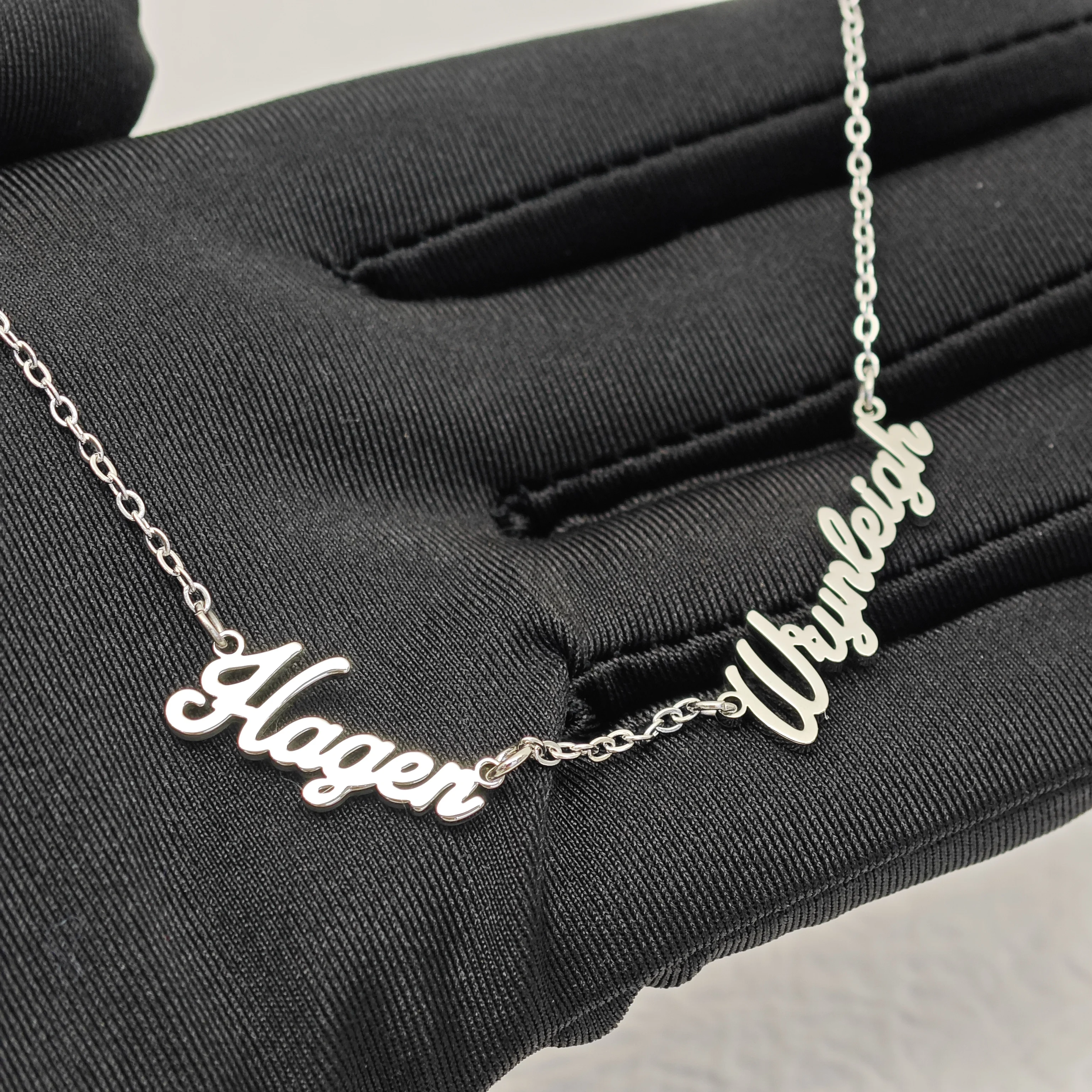 DOREMI Multi Names Stainless Steel Waterproof Personalized Necklace Mini Names Cursive Necklace