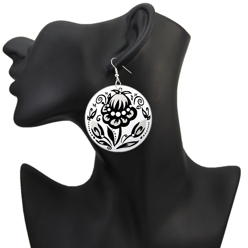 Vintage 5cm Small Round Wooden Drop Earrings Bohemian Flower Black White Prints Afro Ethnic Loops Dangle Jewelry For Women Gifts