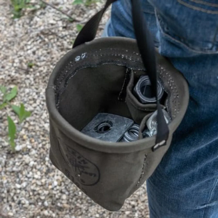 5143 Canvas Tapered-Bottom Bag with Two Interior Pockets and a Snap Clip, Made of No. 10 Canvas