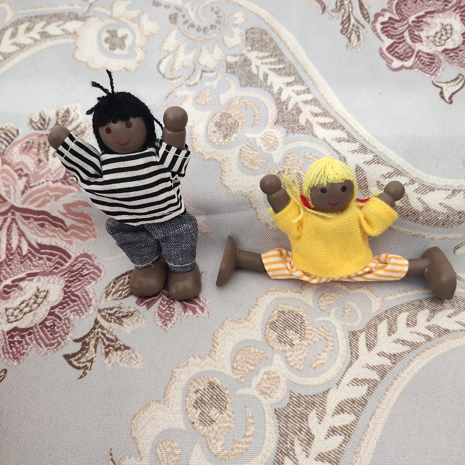1 Set Wooden Doll African Family People Wood Puppets Dolls Kid Pretand Play Toys Eye-Hand Coordination Infantis Play Toy