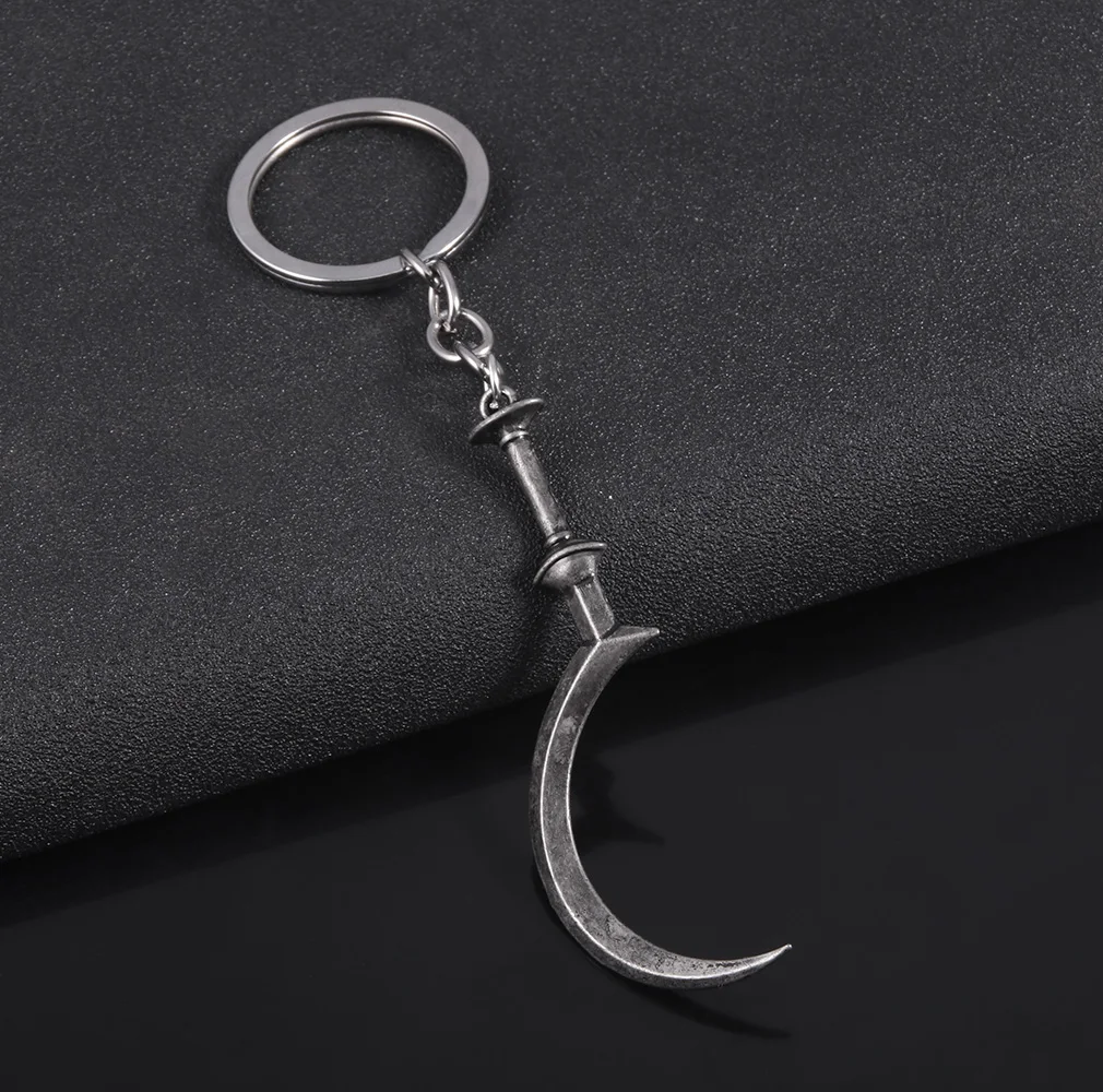 Residents Evils 8 Village Lady Dimitrescu Keychain Alcina Dimitrescu Figure Metal Pendant Key Chain Women Men Keyring Jewelry