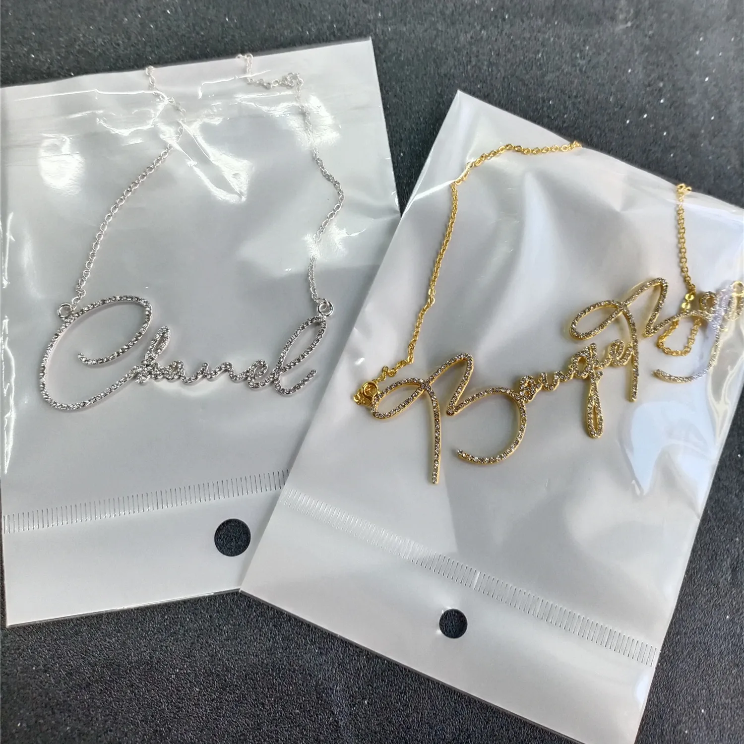 2021 New Trendy Custom Name Letters Necklaces for Women Zircon Thin Font Necklaces Personalized Name Pendant Necklaces AsGifts