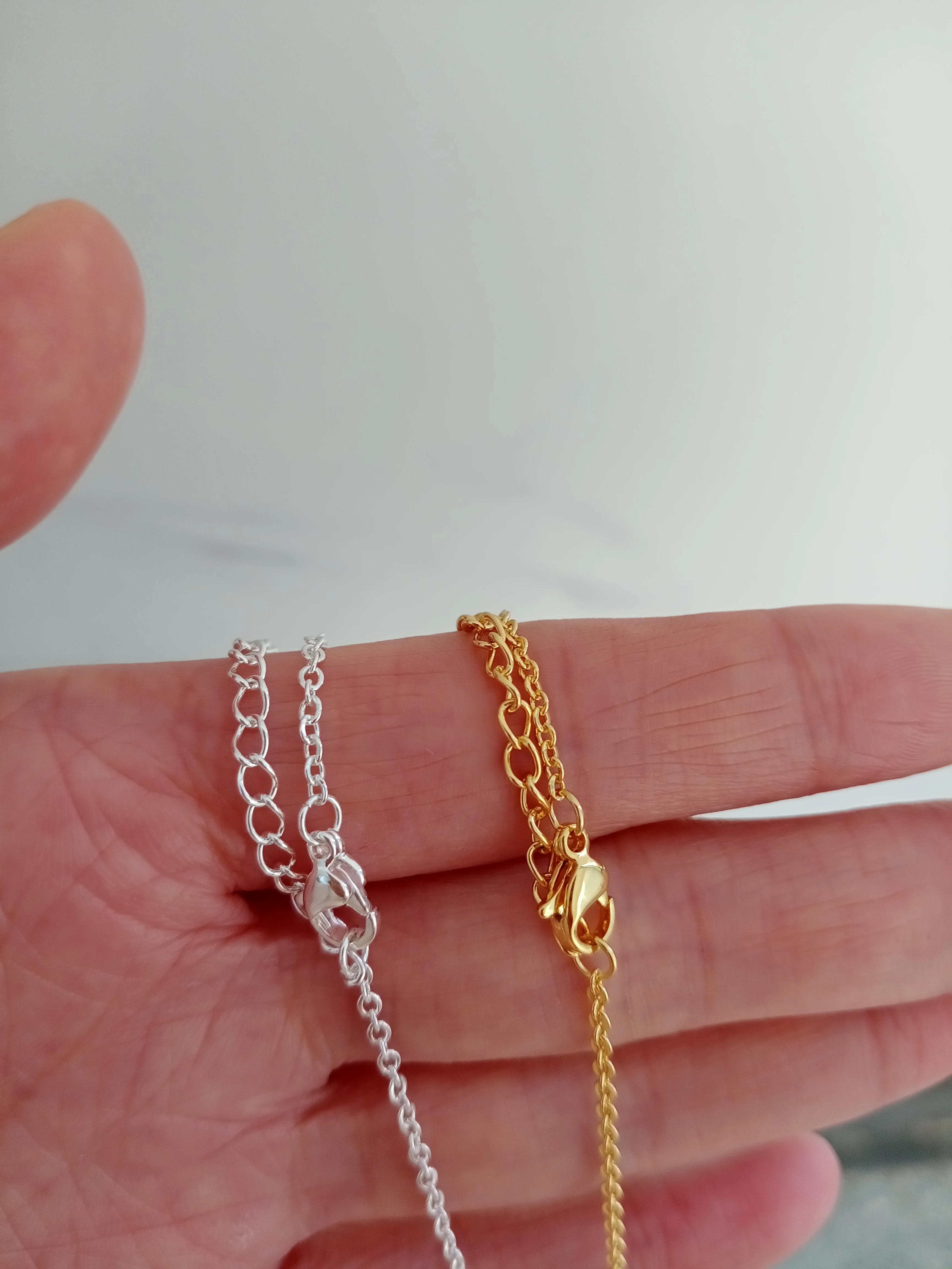 2021 New Trendy Custom Name Letters Necklaces for Women Zircon Thin Font Necklaces Personalized Name Pendant Necklaces AsGifts