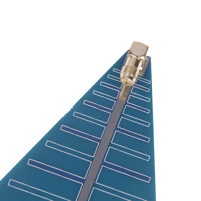 1PC 100% Brand New and High Quality Antenna Directional Antenna UWB Ultra-Wideband Directional Antenna 800M-6GHz SR_LPD003