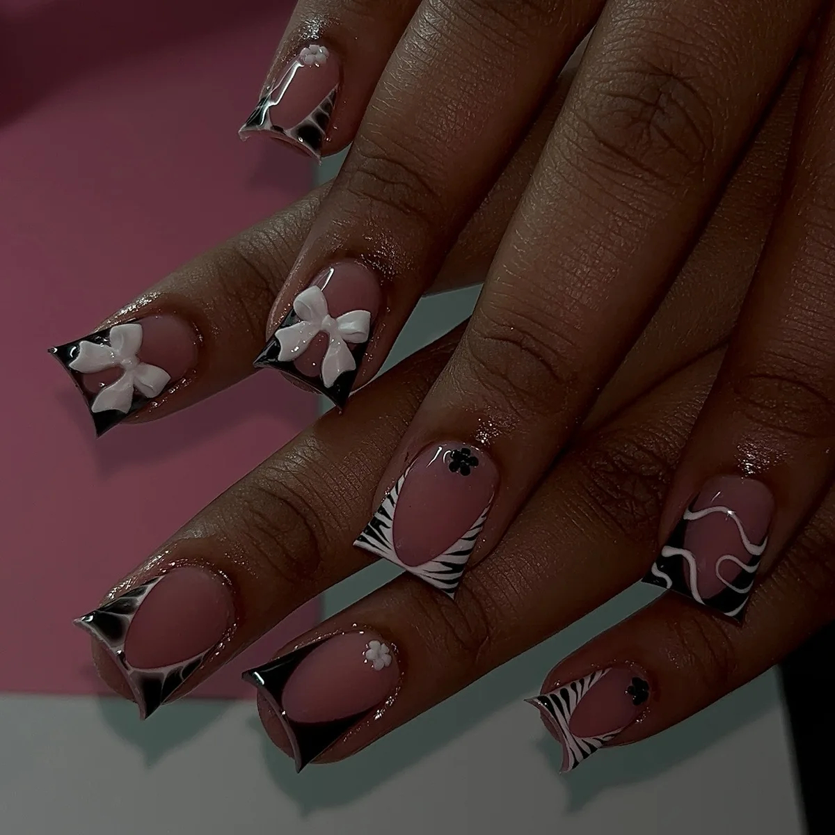 24pcs Nude Pink Sweet Fake Nails Short Duckbill Leopard Print French False Nails With 3D Bowknots Butterfly Cherry Press On Nail