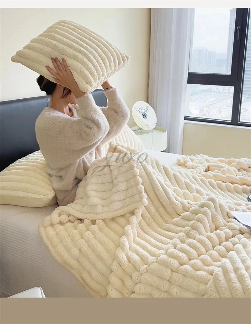 Imitation Rabbit Velvet Autumn Bed Blanket or Blanket and Pillowcase Soft Warmth Winter Sofa Blankets for Throw Lap Blanket Nap
