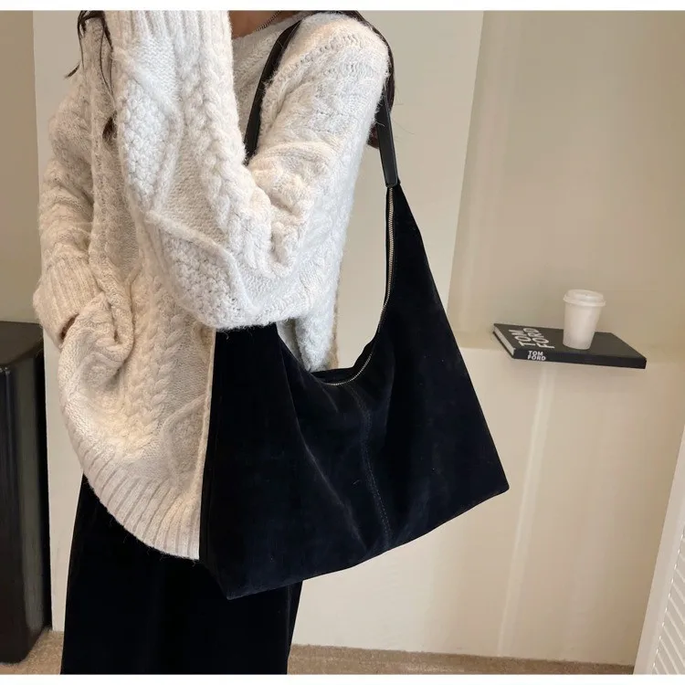 Women Suede Shoulder Bag with Zipper Hobo Bags Large Capacity Handbag Slouchy Bag Commuter Travel Bag Purses and Handbags