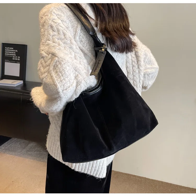 Women Suede Shoulder Bag with Zipper Hobo Bags Large Capacity Handbag Slouchy Bag Commuter Travel Bag Purses and Handbags
