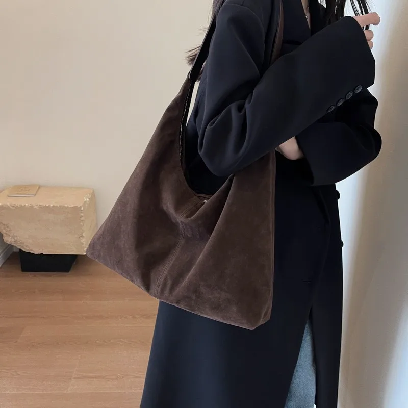 Women Suede Shoulder Bag with Zipper Hobo Bags Large Capacity Handbag Slouchy Bag Commuter Travel Bag Purses and Handbags