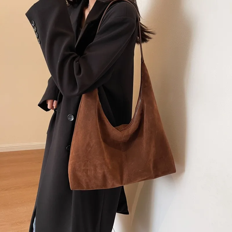 Women Suede Shoulder Bag with Zipper Hobo Bags Large Capacity Handbag Slouchy Bag Commuter Travel Bag Purses and Handbags