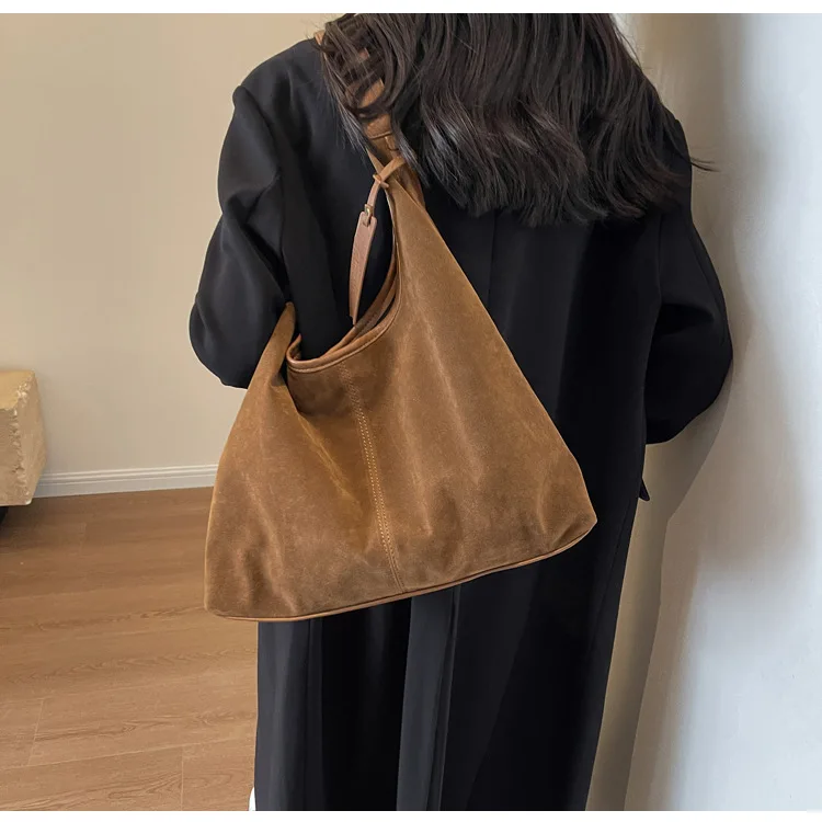 Women Suede Shoulder Bag with Zipper Hobo Bags Large Capacity Handbag Slouchy Bag Commuter Travel Bag Purses and Handbags