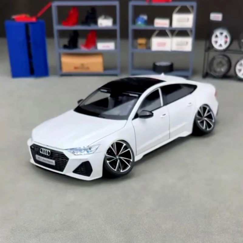 1: 18 RS7 Sport Remote Key Edition Super Run Sound and Light Alloy Model Advanced Children's Toy Birthday Gift Decoration