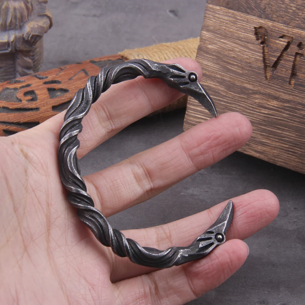 Viking Odin’s Ravens Head Bracelet Stainless Steel Twisted Open Cuff Norse Mythology Amulet Wristband for Men with wood box