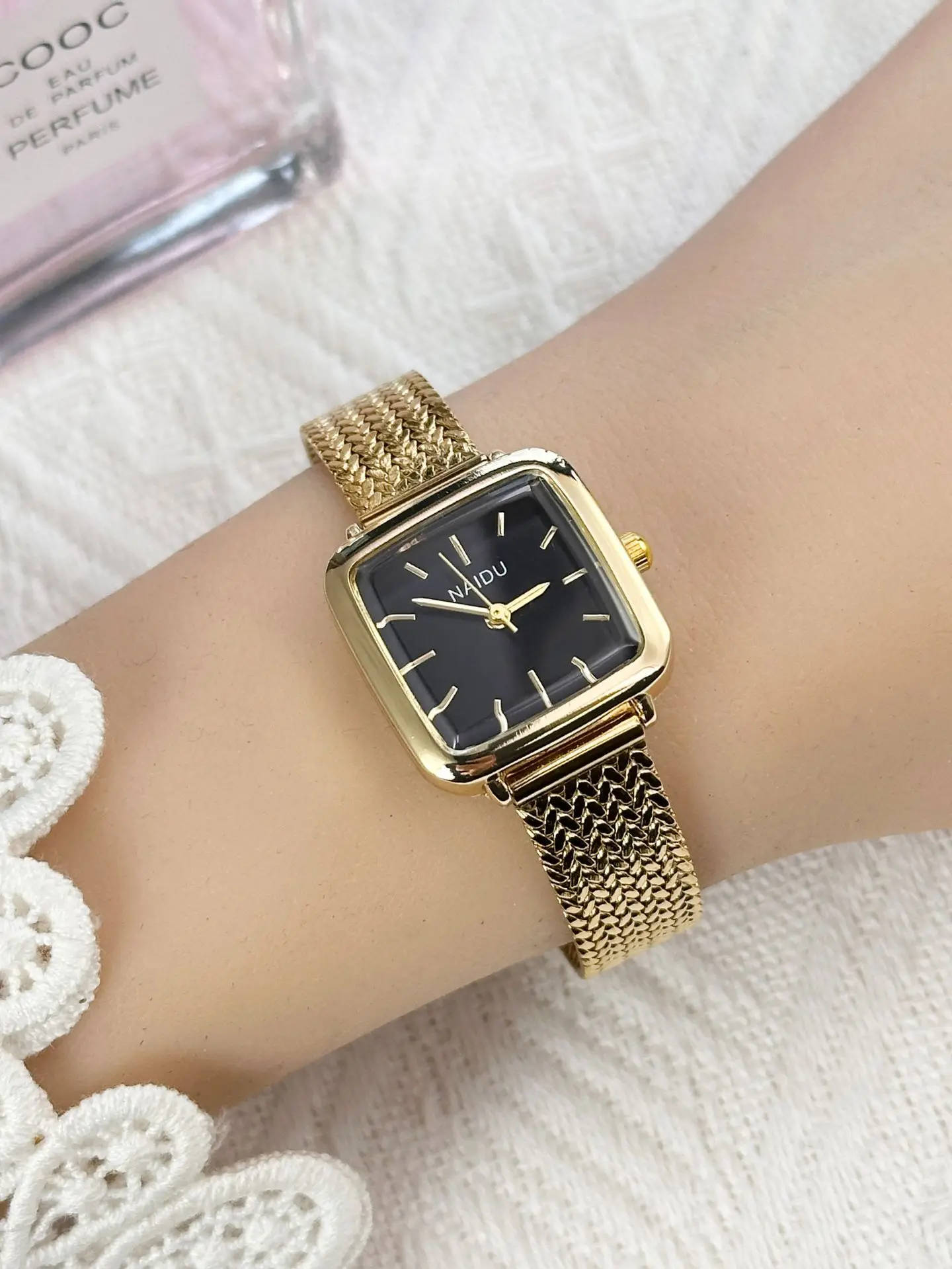 Watches For Woman Light Luxury Advanced Ladies Watches Simple Fashion Compact Dial Women's Quartz Watch Student Gift UTHAI