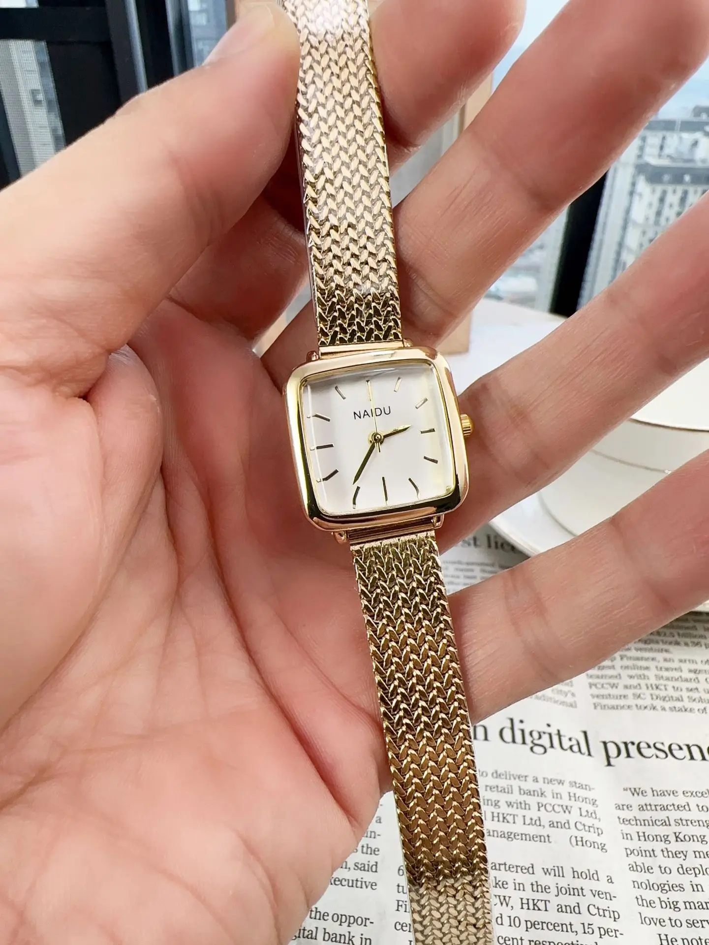 Watches For Woman Light Luxury Advanced Ladies Watches Simple Fashion Compact Dial Women's Quartz Watch Student Gift UTHAI