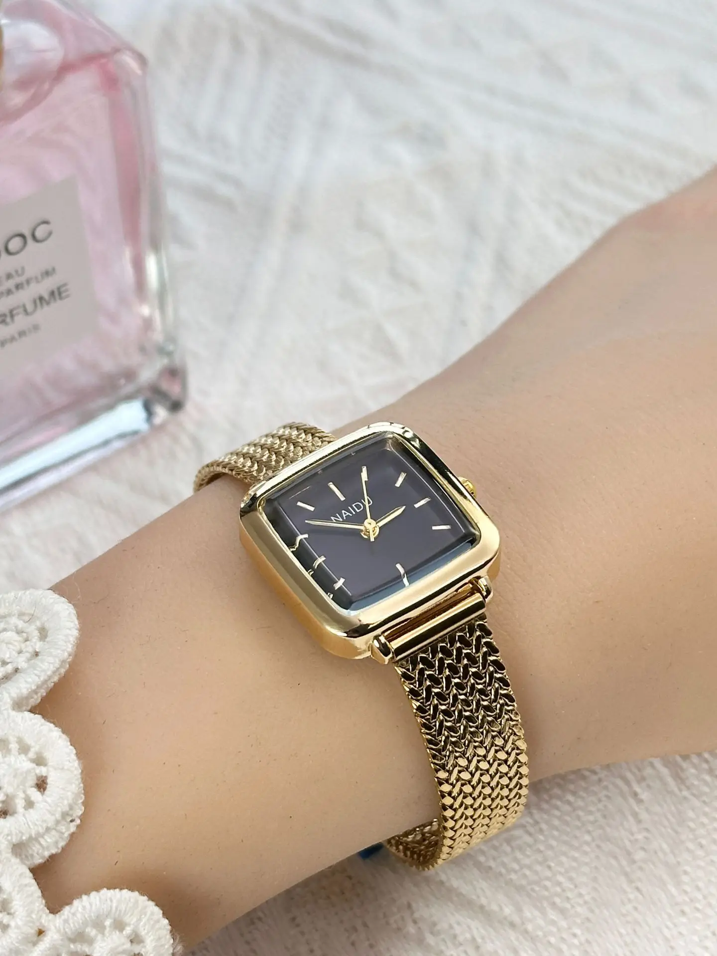 Watches For Woman Light Luxury Advanced Ladies Watches Simple Fashion Compact Dial Women's Quartz Watch Student Gift UTHAI