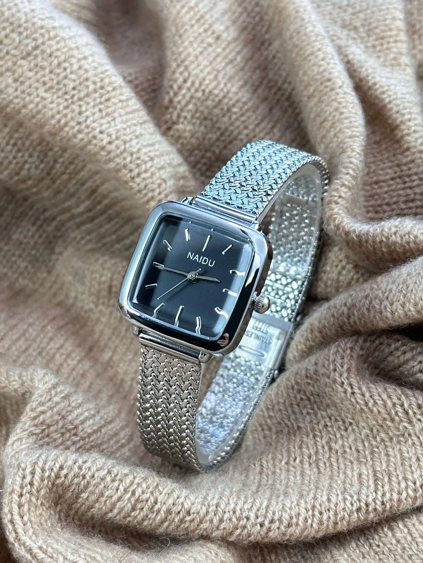 Watches For Woman Light Luxury Advanced Ladies Watches Simple Fashion Compact Dial Women's Quartz Watch Student Gift UTHAI