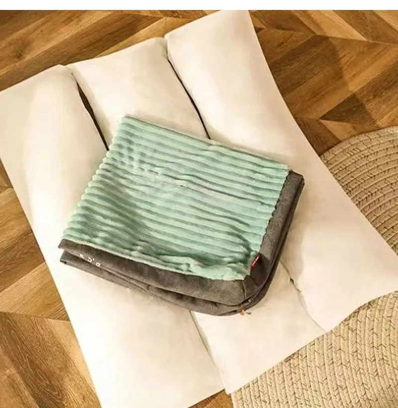 Dogs Beds Dog Halloween Sofa Warm Pet Winter Mat Christmas Medium Beds Dogs Bedding Puppy Baskets Supplies Large Pets