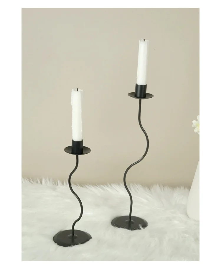European Simple Metal Black Curved Candle Holder Creative Retro Wrought Iron Room Home Decoration Desktop Candle Stick Stand